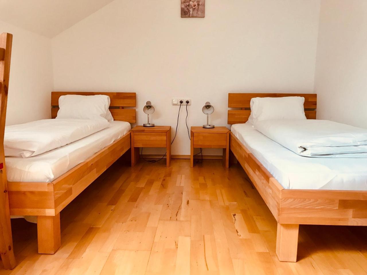 Sonnenblumenhof Guest House Muehlheim Exterior photo